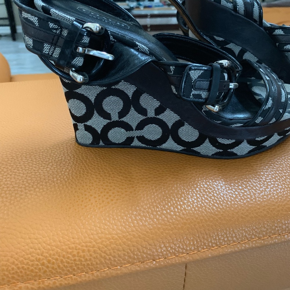 Nice Coach Shoes - Picture 2 of 3